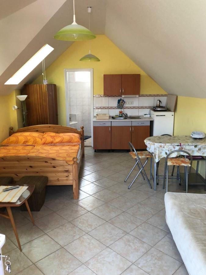 Liget Apartman Balatonfoldvar Ngoại thất bức ảnh